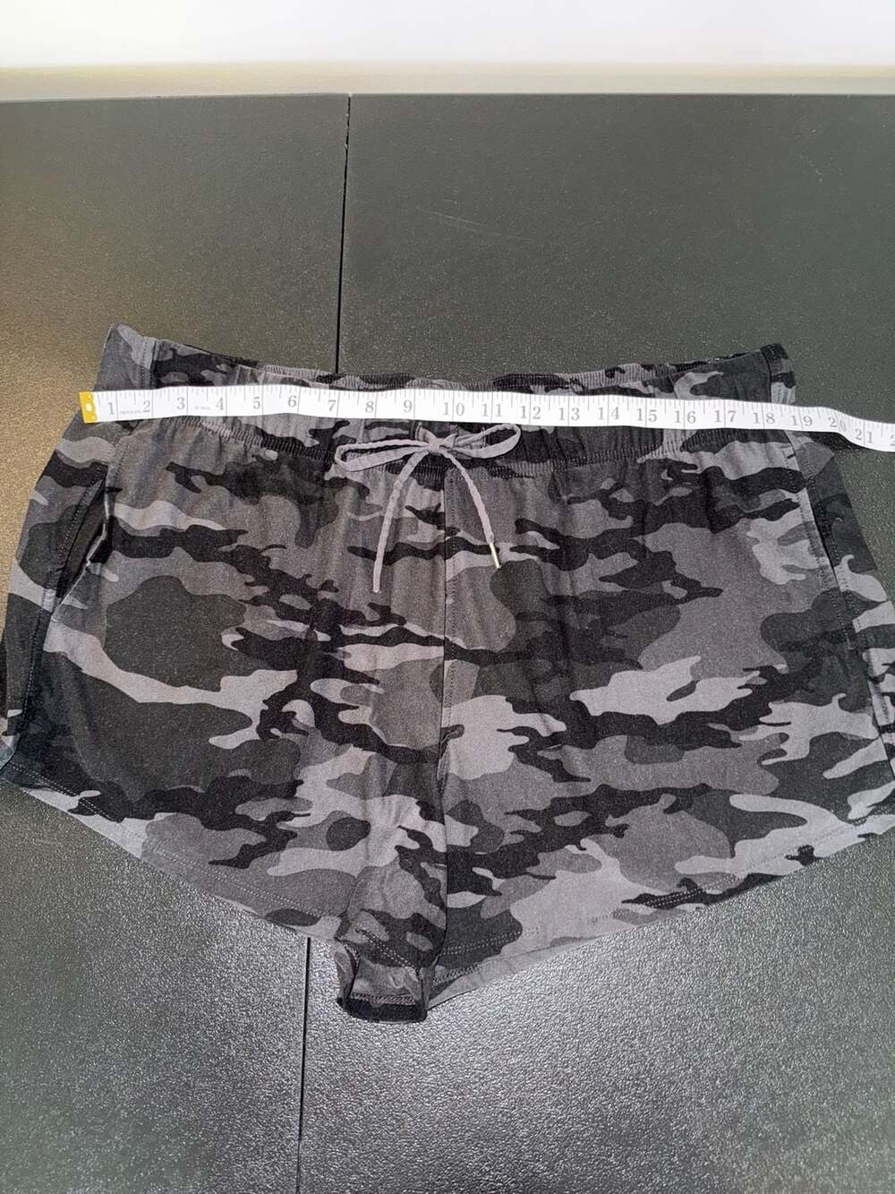 Athletic Works Gray Camouflage Active Drawstring Shorts XXL (20) - Picture 4 of 6
